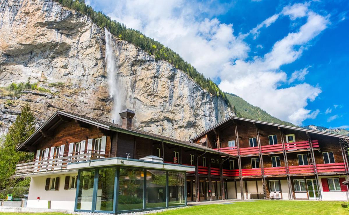 Alpine Base Hostel - Adults Only Lauterbrunnen Exteriér fotografie