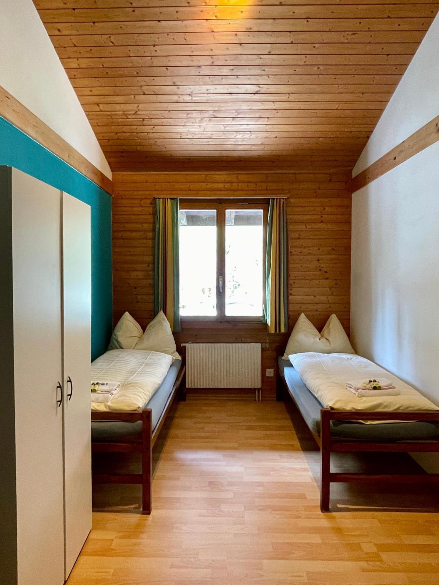Alpine Base Hostel - Adults Only Lauterbrunnen Exteriér fotografie