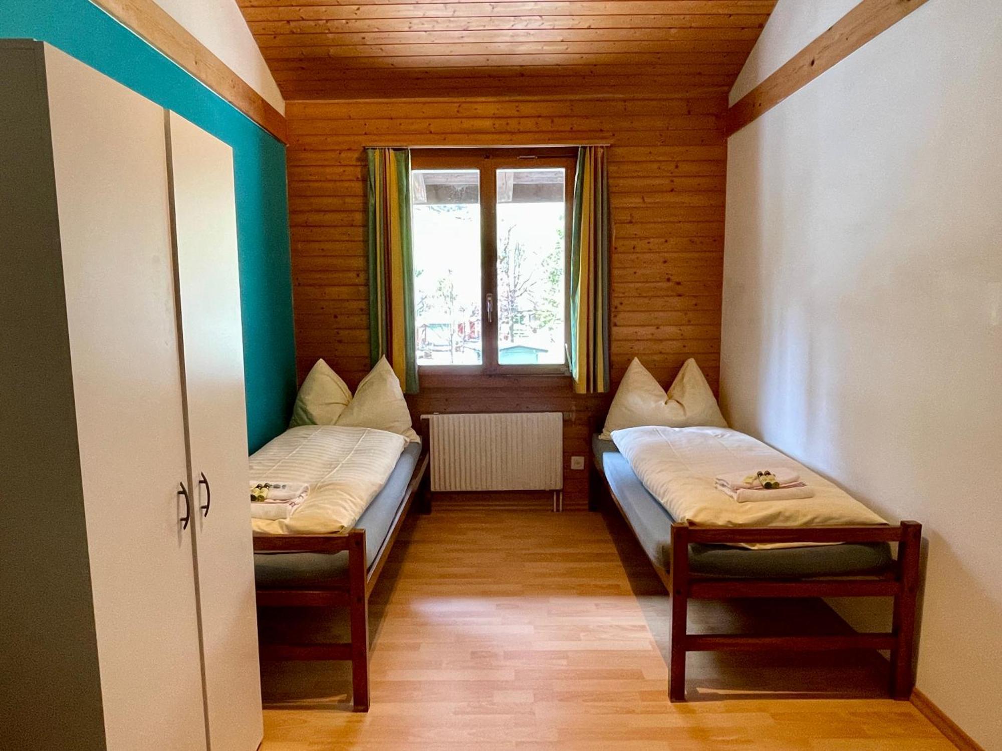 Alpine Base Hostel - Adults Only Lauterbrunnen Exteriér fotografie
